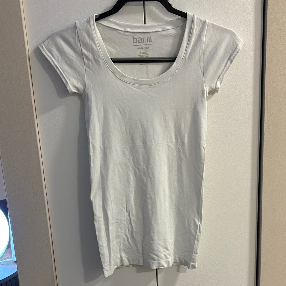 Bar III Women's Classic White Short Sleeve Underline Tee
